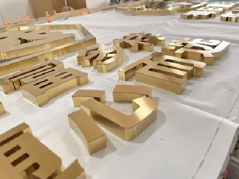 隆回拉丝不锈钢字的特点。